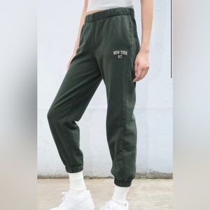 Brandy Melville Rosa Sweatpants